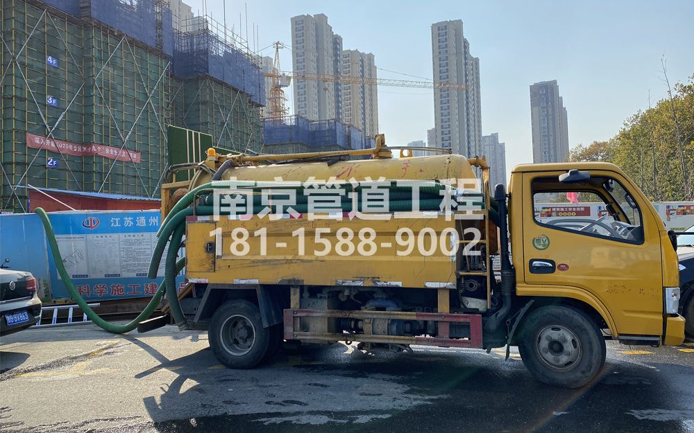 265新门口建筑工地抽粪
